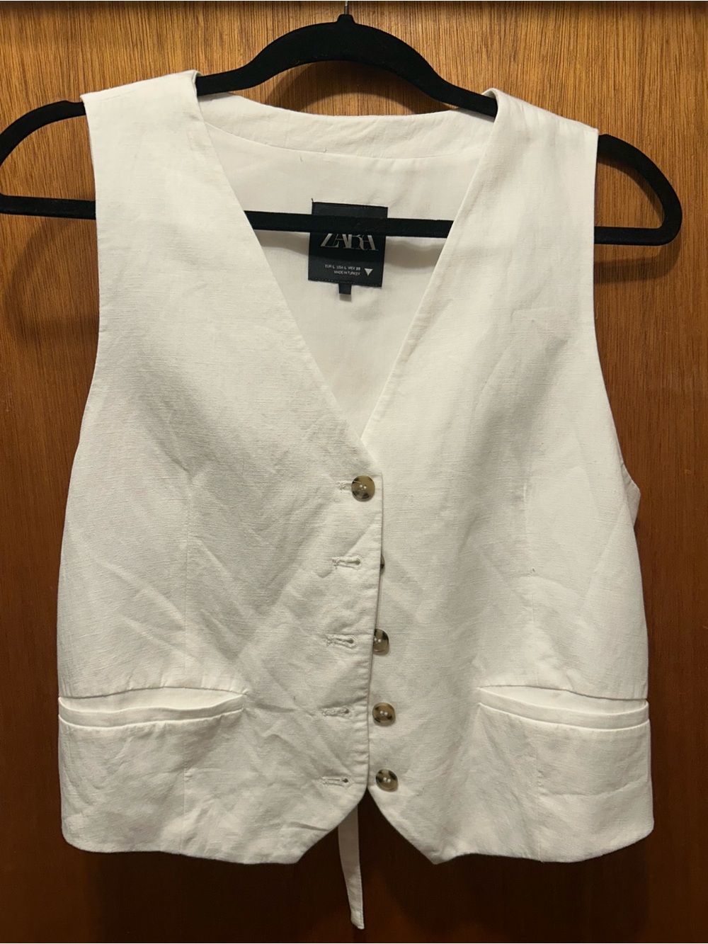 Zara Cream Button-Front Sleeveless Vest